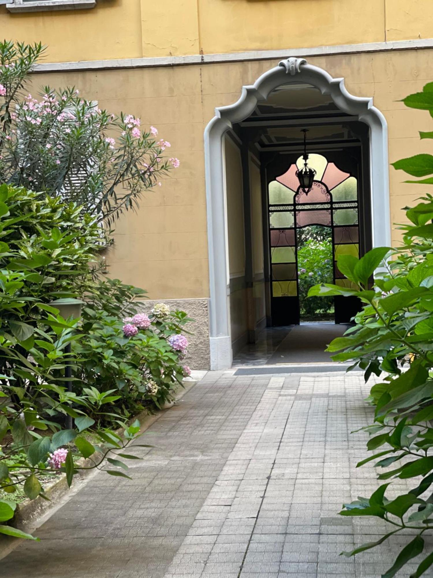 Appartamento A 5 Minuti Dal Centro Di Milano Di Anita E Marco Bagian luar foto